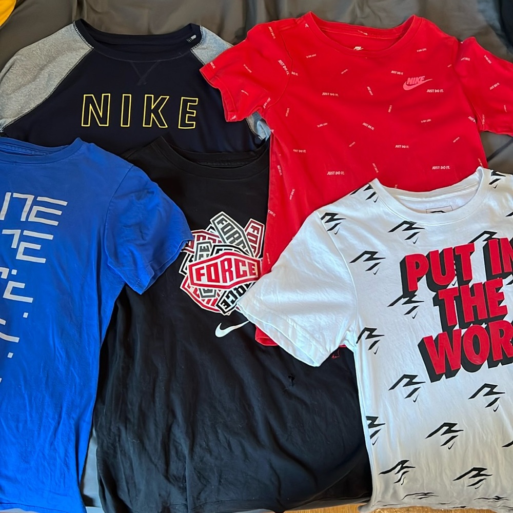 Boys Nike Shirts (5)
